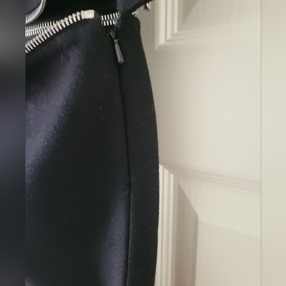 Carlisle, skirt, wool, black, size 2 - Picture 5 of 9